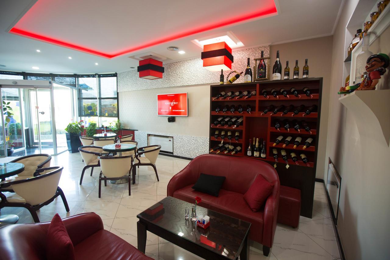 Hotel Palma Rinas Exterior photo